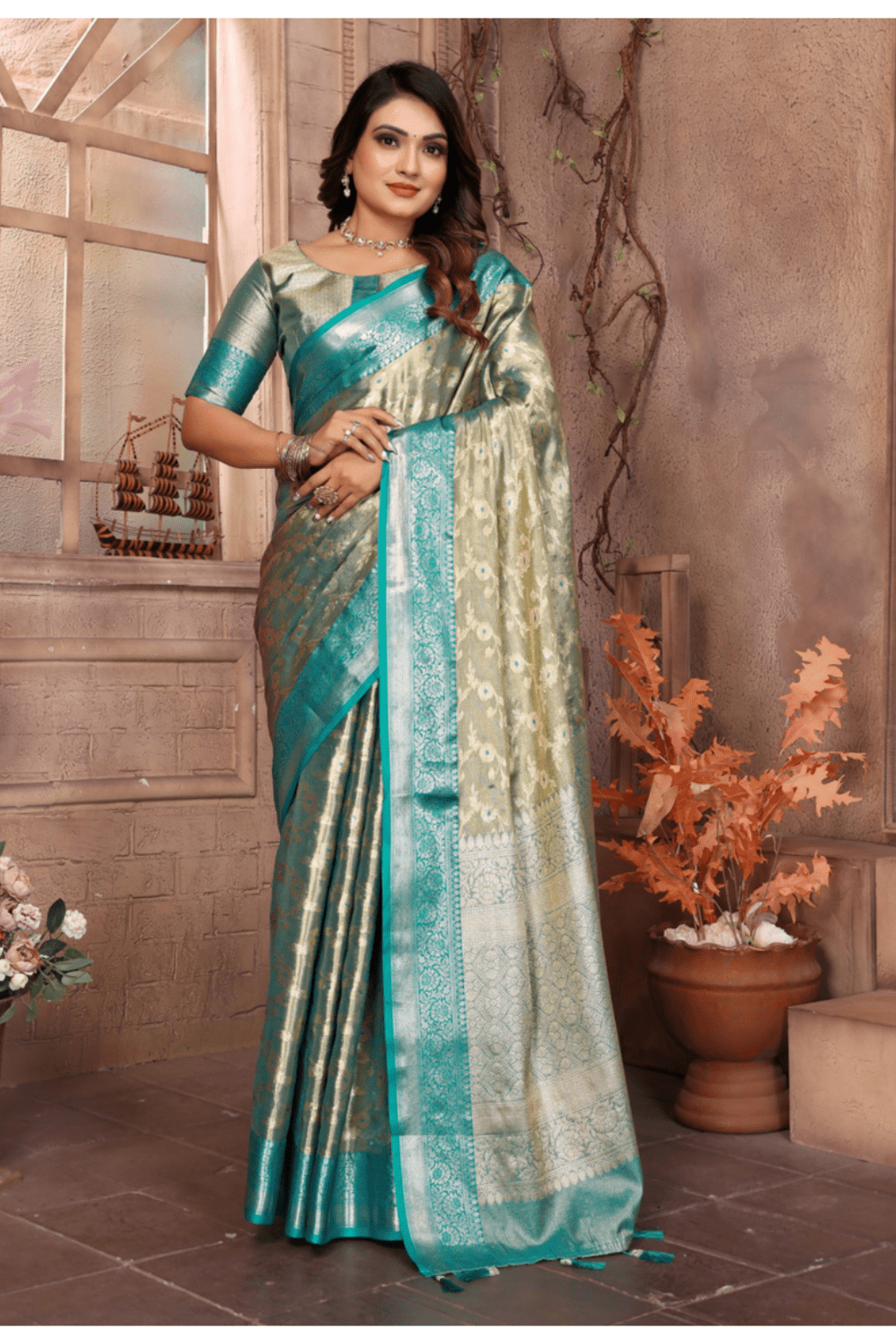 Traditional Gray Kanjivaram Handloom Tissue Silk Saree - Kanyaraa